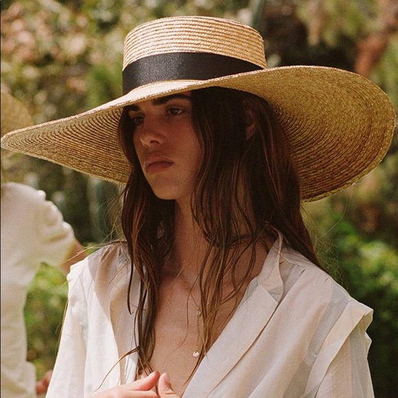 ultra wide brim hat